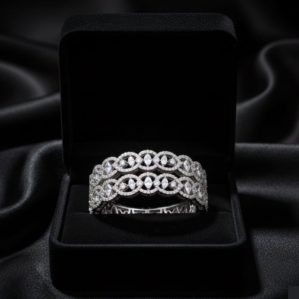 Elyndra Grace Bangle